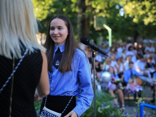 Zászló, dalok, virágözön, szép szavak – ballagás a Móriczban - fotó: 