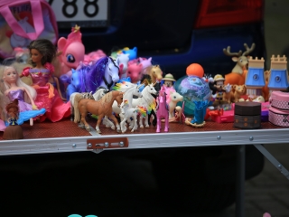 Csomagtartóvásár a Városháza parkolóban - fotó: 