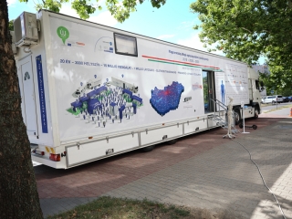 Duna Plazma egészségnap a Városháza téren - fotó: 