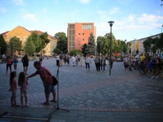 Tiltakozó akció a Városháza téren - fotó: 