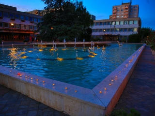 Tiltakozó akció a Városháza téren - fotó: 