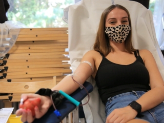 Retró véradás az MMK-ban - fotó: 