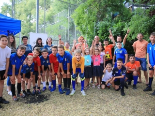 Sportnap a menekült gyerekekkel - fotó: 