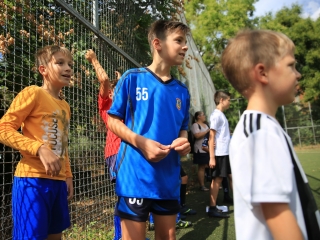 Sportnap a menekült gyerekekkel - fotó: 