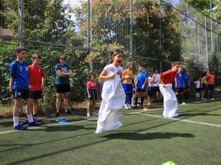 Sportnap a menekült gyerekekkel - fotó: 