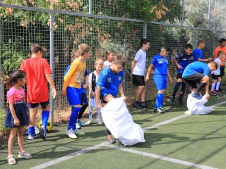 Sportnap a menekült gyerekekkel - fotó: 