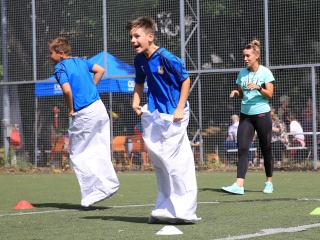 Sportnap a menekült gyerekekkel - fotó: 