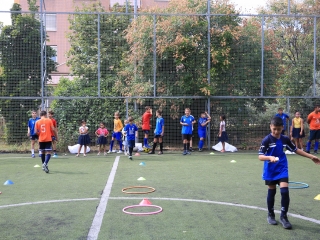 Sportnap a menekült gyerekekkel - fotó: 