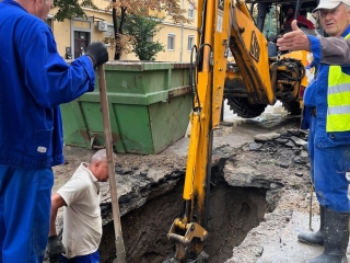 Csőtörés a Bocskai utcában - fotó: 