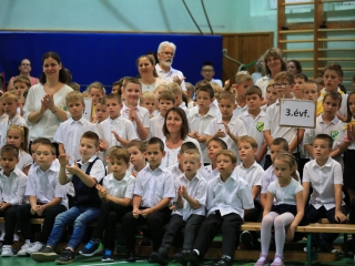 Sportos bemutató a Vasvári tanévnyitóján - fotó: 