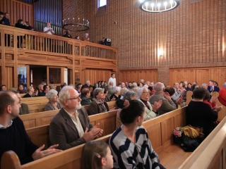 A Dunaújvárosi Vegyeskar az evangélikus templomban - fotó: 