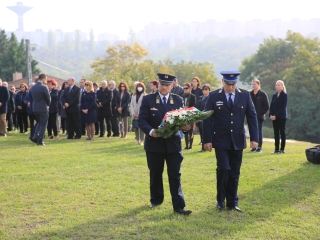 Nemzeti gyásznap a forradalmi emlékműnél - fotó: 
