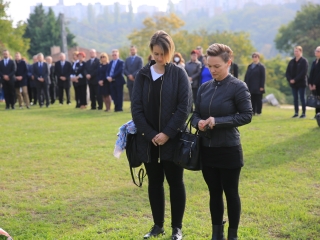 Nemzeti gyásznap a forradalmi emlékműnél - fotó: 