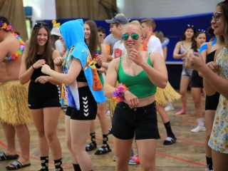 Gólyaavató kavalkádnak adott otthont a Rudas - fotó: 