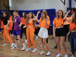 Gólyaavató kavalkádnak adott otthont a Rudas - fotó: 