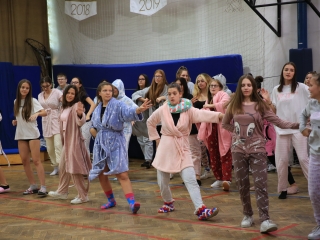 Gólyaavató kavalkádnak adott otthont a Rudas - fotó: 