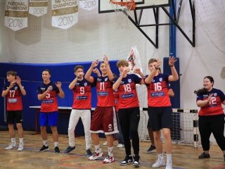 Gólyaavató kavalkádnak adott otthont a Rudas - fotó: 