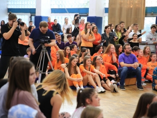 Gólyaavató kavalkádnak adott otthont a Rudas - fotó: 