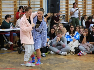 Gólyaavató kavalkádnak adott otthont a Rudas - fotó: 