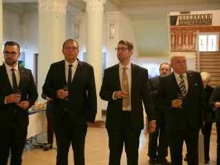 Megemlékezés a kopjafánál, ünnep a Bartókban - fotó: 