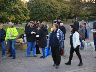 Fáklyás és mécseses felvonulás a pedagógusainkért - fotó: 