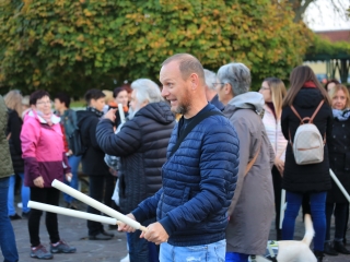 Fáklyás és mécseses felvonulás a pedagógusainkért - fotó: 