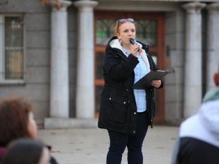 Fáklyás és mécseses felvonulás a pedagógusainkért - fotó: 