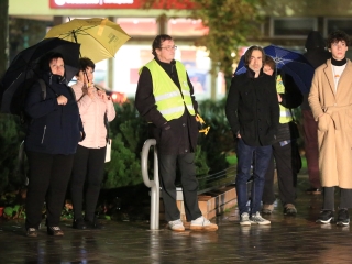 Élőlánc, demonstráció és nyílt fórum az oktatás válsága miatt - fotó: 