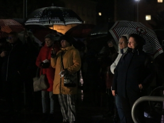 Élőlánc, demonstráció és nyílt fórum az oktatás válsága miatt - fotó: 