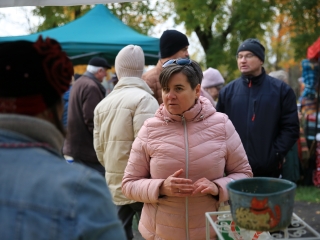 Karácsonyra hangolt és kivit is kínált a kincses forgatag - fotó: 