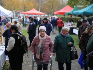 Karácsonyra hangolt és kivit is kínált a kincses forgatag - fotó: 