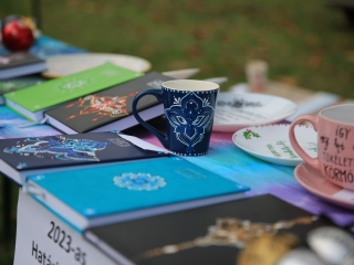 Karácsonyra hangolt és kivit is kínált a kincses forgatag - fotó: 