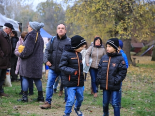 Karácsonyra hangolt és kivit is kínált a kincses forgatag - fotó: 