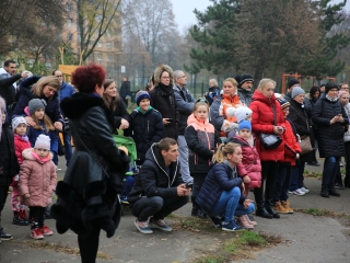 Gyertyagyújtás és forgatag advent első vasárnapján - fotó: 