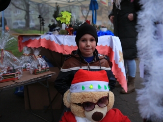 Gyertyagyújtás és forgatag advent első vasárnapján - fotó: 