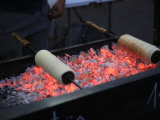 Gyertyagyújtás és forgatag advent első vasárnapján - fotó: 
