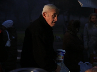 Gyertyagyújtás és forgatag advent első vasárnapján - fotó: 