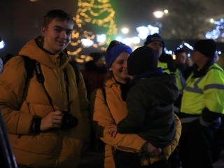 Gyertyagyújtás és forgatag advent első vasárnapján - fotó: 