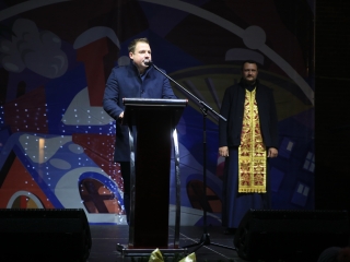 Gyertyagyújtás és forgatag advent első vasárnapján - fotó: 