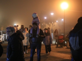 Gyertyagyújtás és forgatag advent első vasárnapján - fotó: 