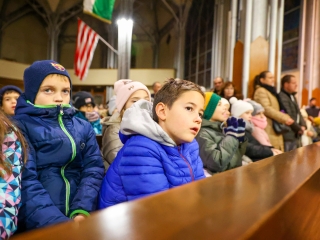 A Móricz iskola kórusai a főtemplomban - fotó: 