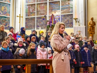 A Móricz iskola kórusai a főtemplomban - fotó: 