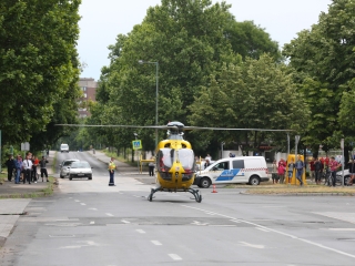 Mentőhelikopter szállt le a Béke térre - fotó: 