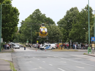 Mentőhelikopter szállt le a Béke térre - fotó: 