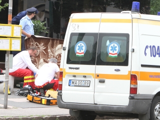 Mentőhelikopter szállt le a Béke térre - fotó: 