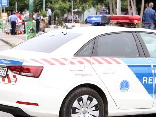 Mentőhelikopter szállt le a Béke térre - fotó: 