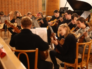 Zenés élménycsomag az evangélikus templomban - fotó: 