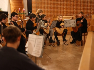 Zenés élménycsomag az evangélikus templomban - fotó: 