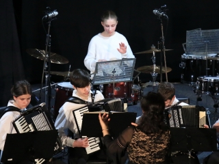 Újévköszöntő koncert a Sándor Frigyes Zeneiskolától - fotó: 