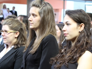 Ünnepélyes diplomaátadó a főiskolán - fotó: Sándor Judit